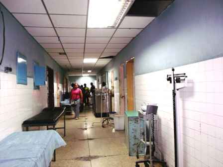 Nueve neonatos fallecieron por contaminación en hospital de ... - Efecto Cocuyo