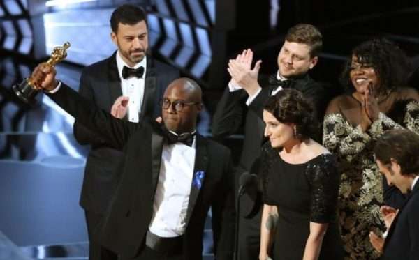 Barry Jenkins agradece el Óscar a Mejor película en la ceremonia de este domingo 26 de febrero