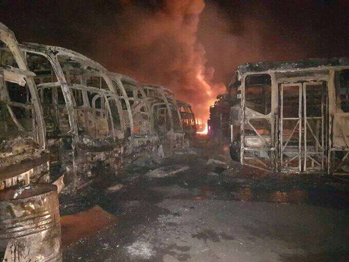 Destruyeron 51 buses de Transbolívar en ataque Destruyeron 51 buses de Transbolívar en ataque