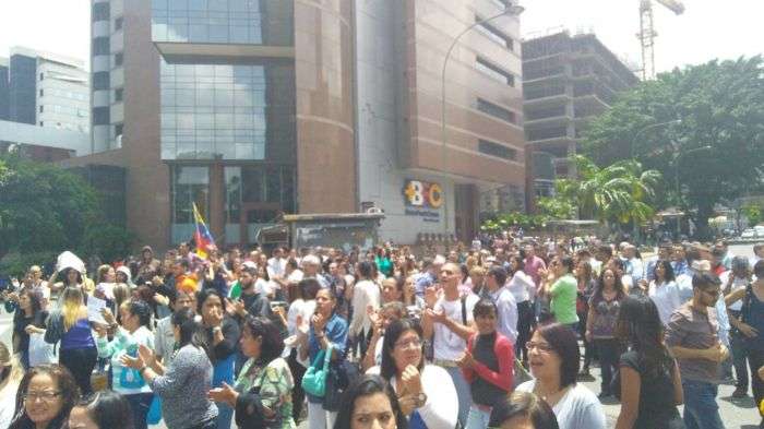 Dispersan a manifestantes cerca de La Carlota