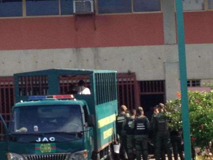 Tribunal envía a El Dorado a seis manifestantes arrestados en ... - Efecto Cocuyo