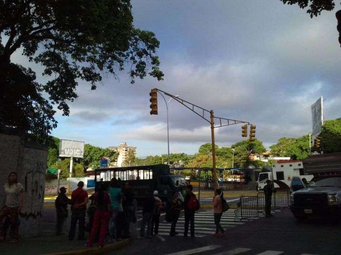 Oficialistas atacaron a opositores en inmediaciones del TSJ