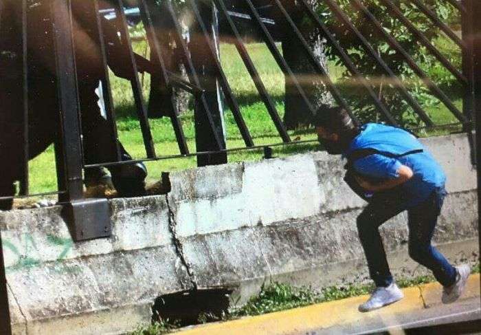Un joven asesinado por guardias deja nueva jornada de protestas en Venezuela Un joven asesinado por guardias deja nueva jornada de protestas en Venezuela