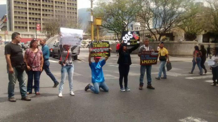 Pacientes trasplantados gritaban: “¡Para poder vivir Pacientes trasplantados gritaban: “¡Para poder vivir