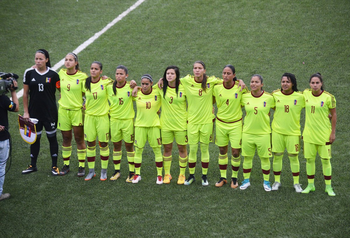Vinotinto femenina en Barranquilla