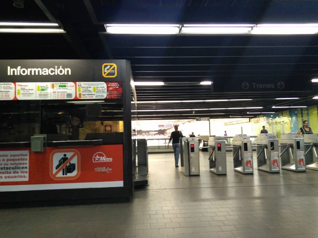 Cobro a medias-Metro de Caracas-pasaje