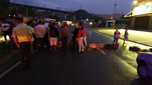 Protesta-Charallave-Pernil-Perniles-Miranda