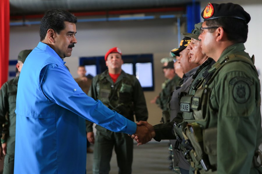 Fanb-Maduro-poder-Sebastiana Barráez