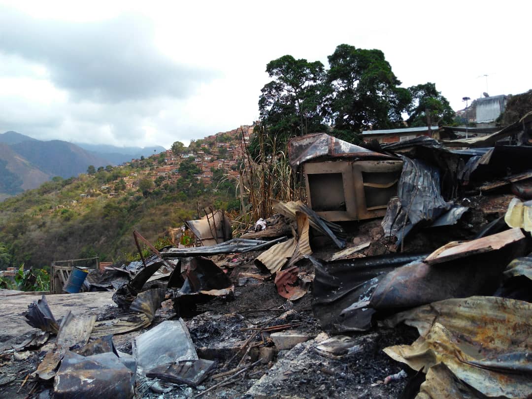 El fuego destruyó todo