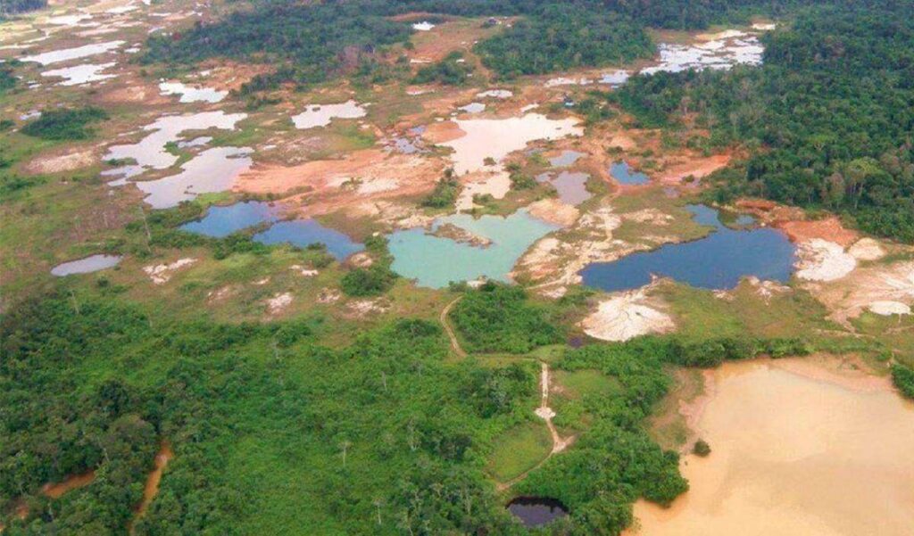 ONG denuncian que el Proyecto de Ley de Minas “institucionaliza el ecocidio” en la Amazonía