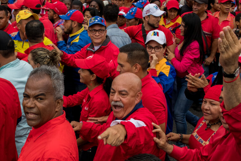 Chavistas marcharon a sede del Parlamento