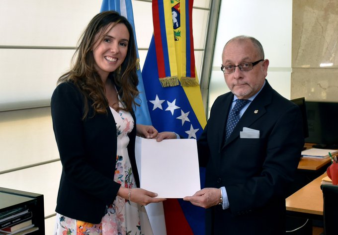 La embajadora Elisa Trotta fue designada por Juan Guaidó en enero