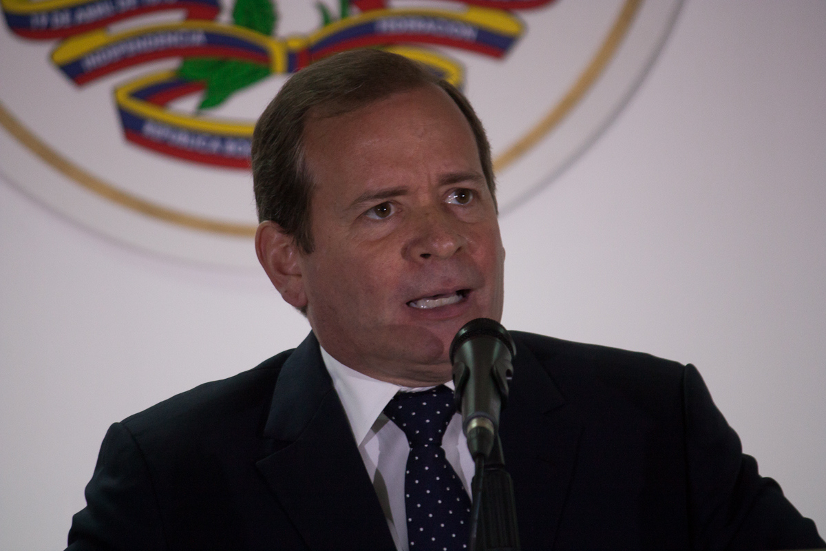 Guanipa insta a todos los sectores a unirse "para sacar a Maduro"