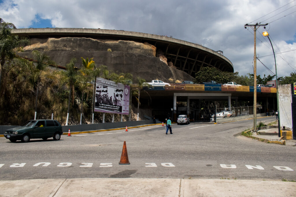Sntp denuncia intimidación contra periodista durante cobertura en El Helicoide