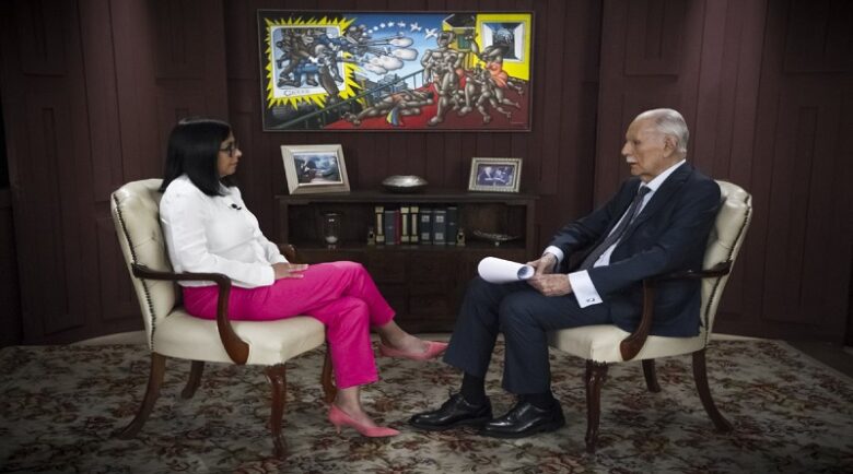 Delcy Rodríguez llama “enemigo de la patria” a Juan Guaidó