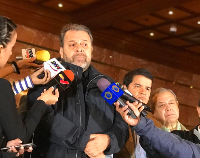 Ala de AD propone a Luis Eduardo Martínez y Timoteo Zambrano como delegados en México