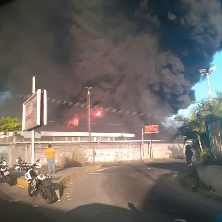 Presidenta del CNE exige investigación "a profundidad" por incendio de galpones en Filas de Mariche