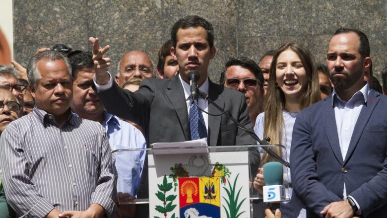 Legitimidad de la presidencia interina depende del voto popular, afirman analistas