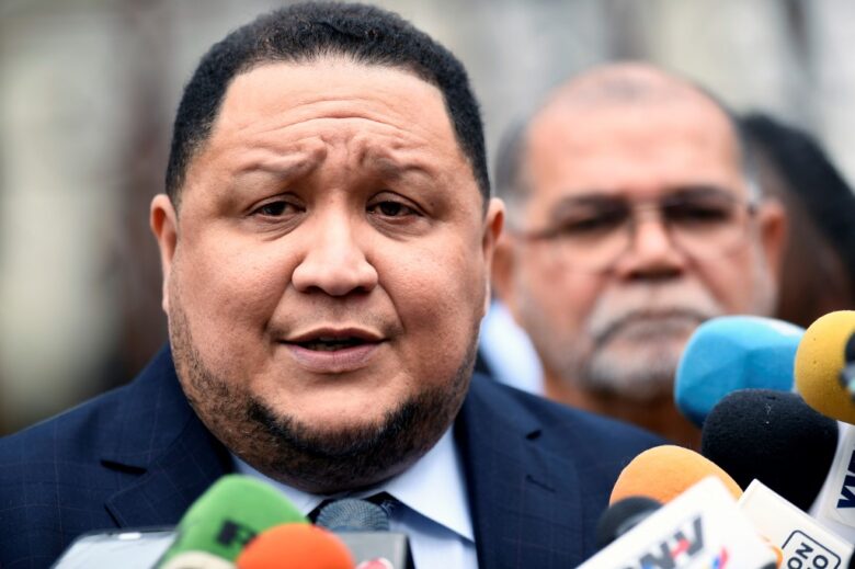 Capriles Radonski: TSJ decirle entregar Primero Justicia a unas basurillas corruptas