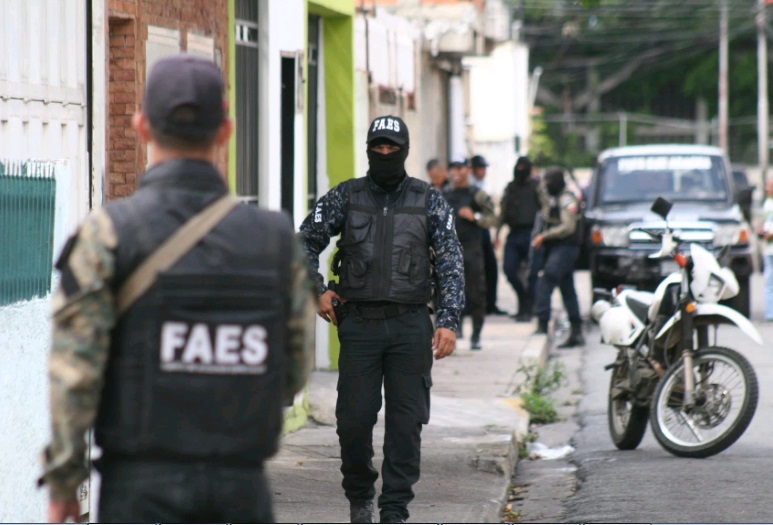 A 16 meses de la petición de Bachelet, gobierno de Maduro se niega a disolver las Faes