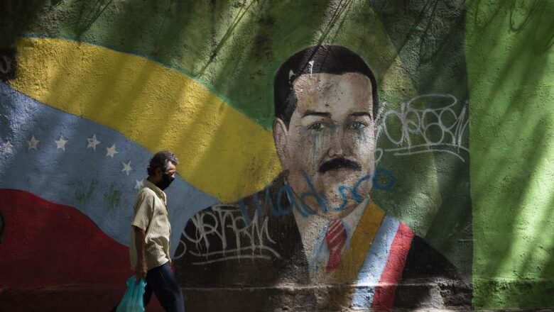 Maduro busca legitimar elección del 6D con “indultos” y concesiones, según analistas
