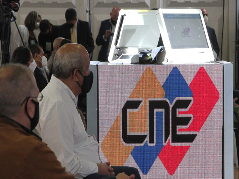 Juristas mundiales ven "nulas de pleno derecho" las elecciones en Venezuela