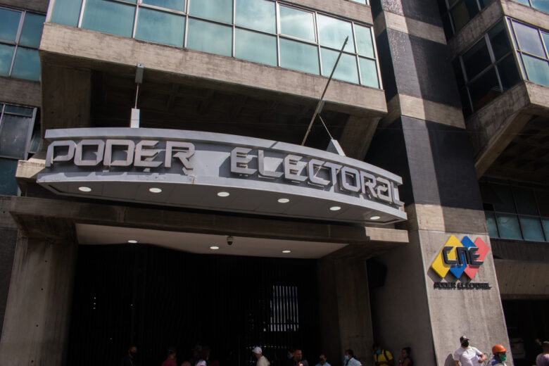 Luis Lander: Nombrar un CNE completamente oficialista sería una torpeza política