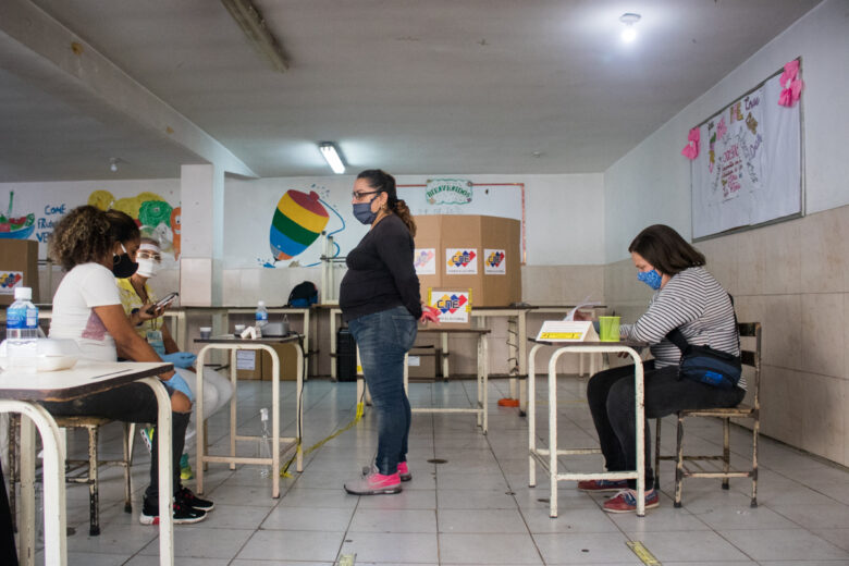 Candidaturas múltiples fragmentan el voto opositor en seis entidades