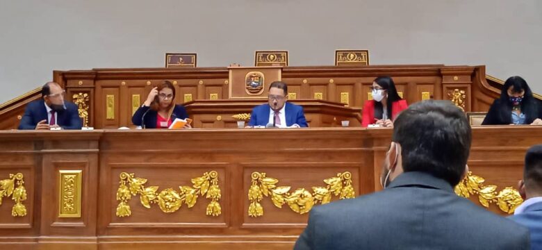 Instalada Comisión especial que investigará a diputados opositores y se declara en sesión permanente