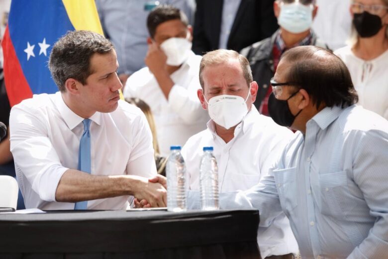 Partidos de oposición replican “prácticas autoritarias” en selección de candidaturas, advierten politólogos