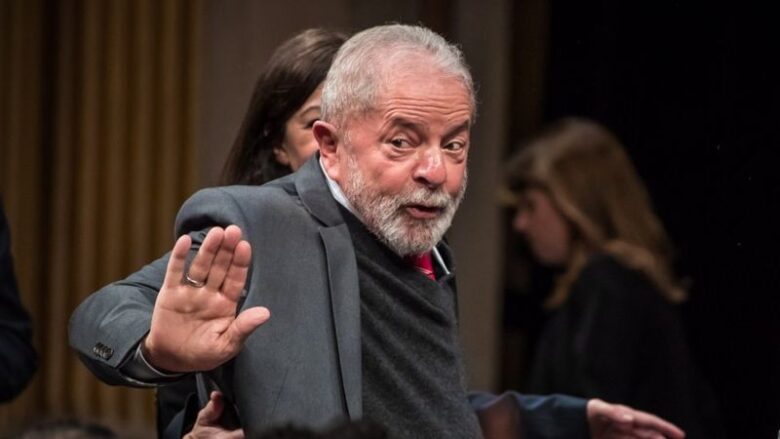 Lula da Silva quiere postularse a presidente porque Brasil está "en quiebra"