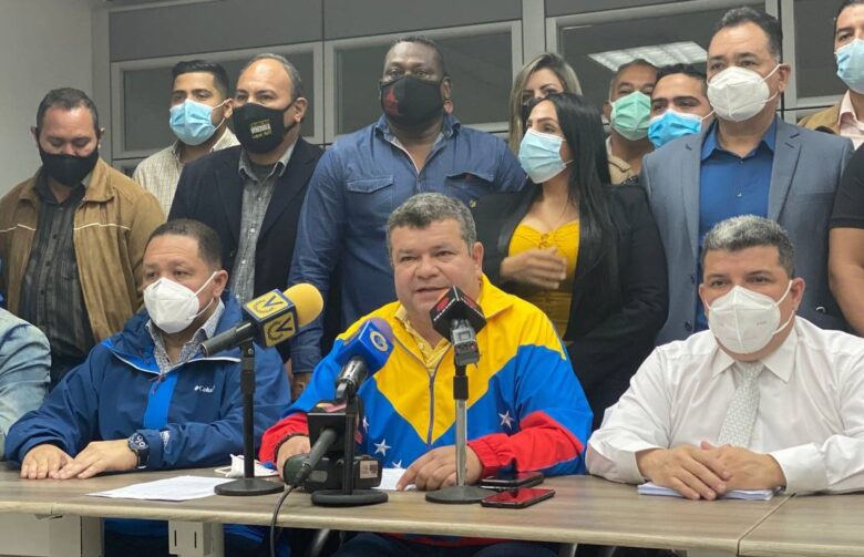 Grupo de Parra se adelanta y propone seis candidaturas para gobernaciones