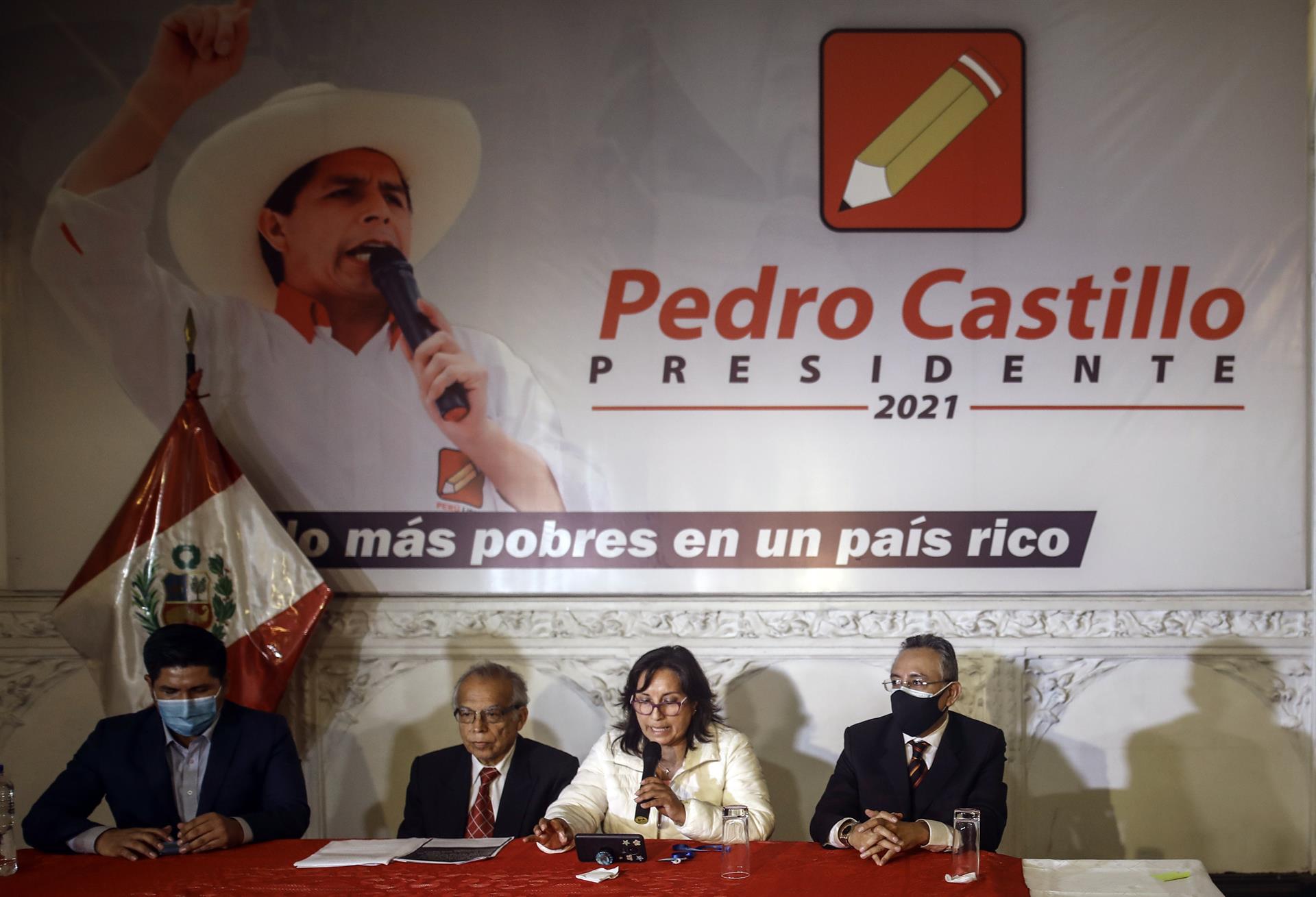Equipo de Castillo advierte "amenaza de golpe" ante decisión de Junta Nacional Electoral de Perú
