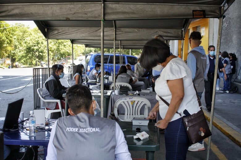 Caraqueños aprovecharon último día del Registro Electoral pese a las dudas