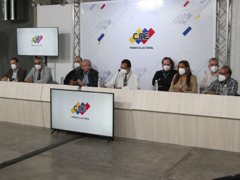 Expertos proponen cuatro mejoras al CNE para el sistema automatizado de votación