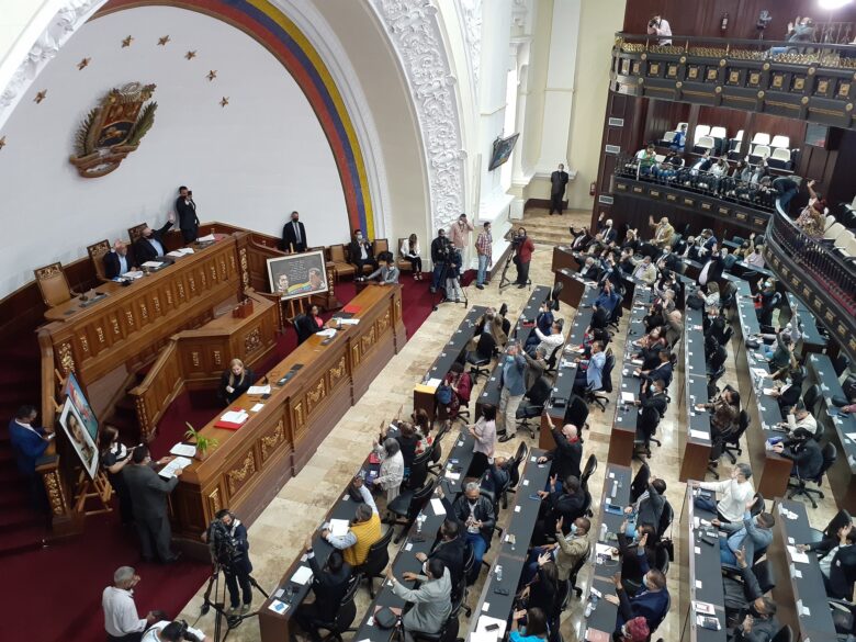 AN del 6Dic sancionó leyes de Transparencia y Acceso a la Información y Amparo