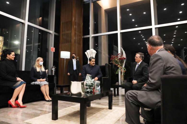 Maduro llega a México para participar en sexta cumbre de la Celac