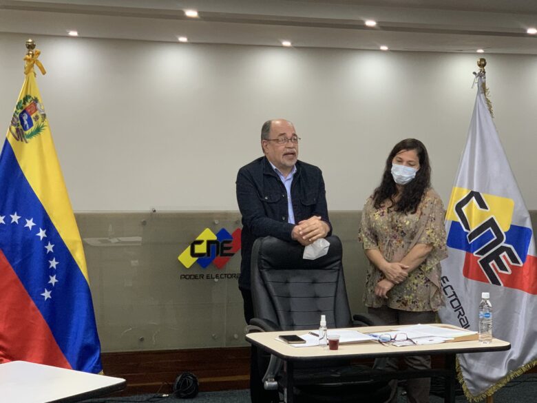 Cómo afecta la ausencia del quinto rector del CNE la inscripción de nuevos votantes