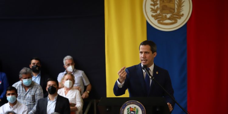 Ratificada directiva que preside Guaidó para periodo legislativo extendido