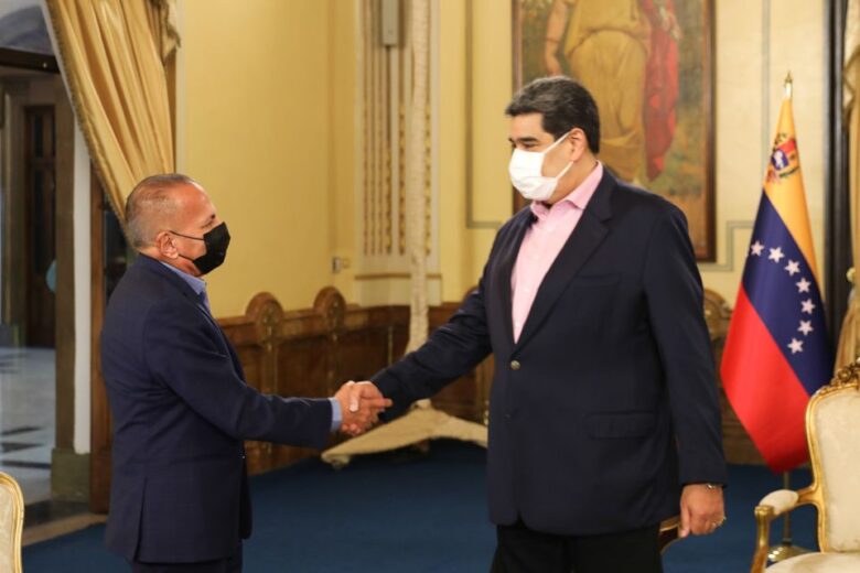 tintes políticos