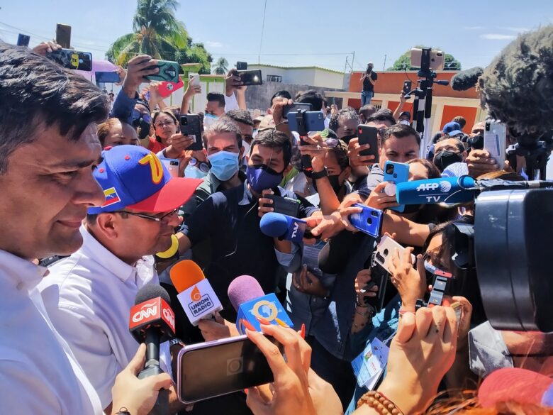 Una Barinas a la expectativa espera las horas para conocer a su nuevo gobernador
