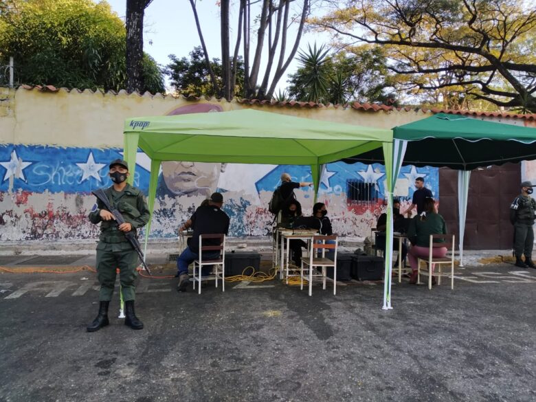 Puntos de recolección de firmas están activos, pero sin gente manifestándose