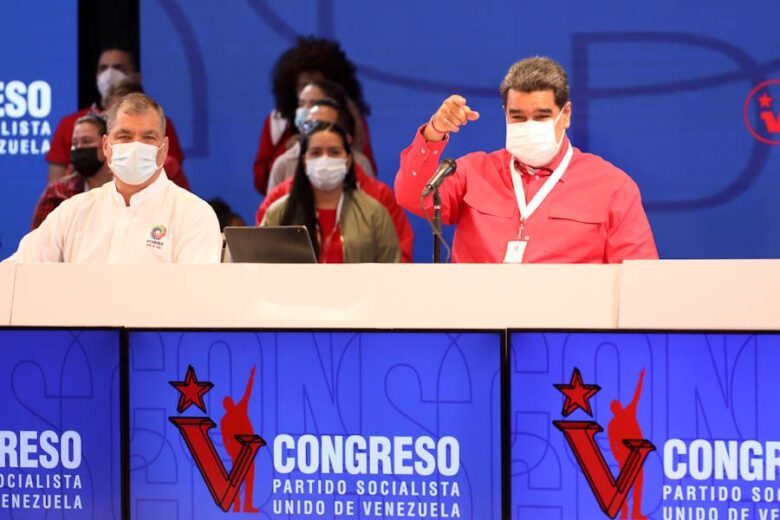 Maduro dice que irán contra quienes trafican gasolina