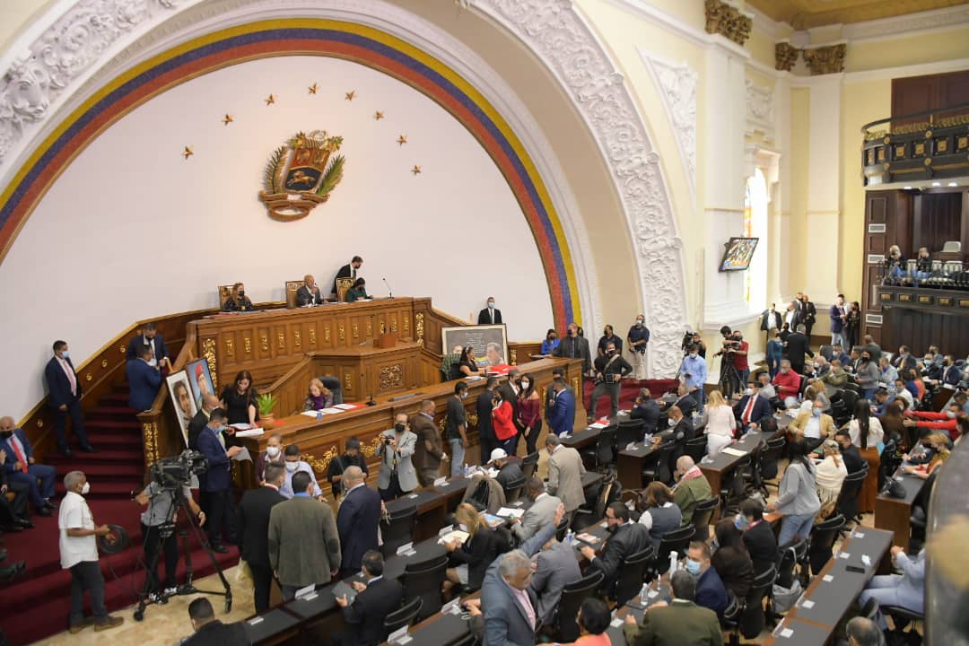 Aprueban crédito adicional por Bs 43.533.818.098 para trabajadores de administración pública