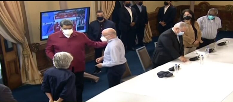 Miembros del Foro Cívico se reúnen con Maduro en Miraflores