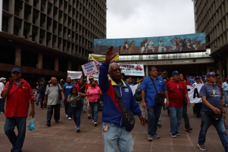 Trabajadores, sindicalistas y jubilados protestan en Caracas contra instructivo de la Onapre