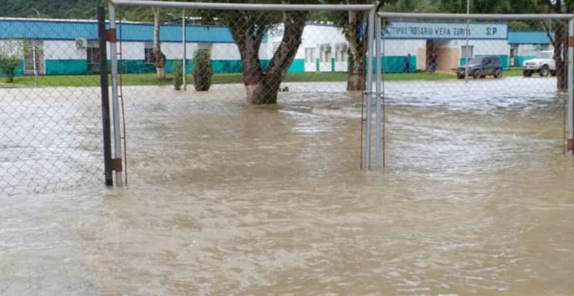 Desbordamiento del río Uairén deja a 4 mil familias afectadas, dice gobierno de Bolívar