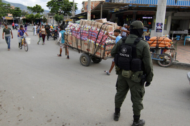 Venezuela reforzará vigilancia desde este lunes en la frontera para evitar lavado de dinero