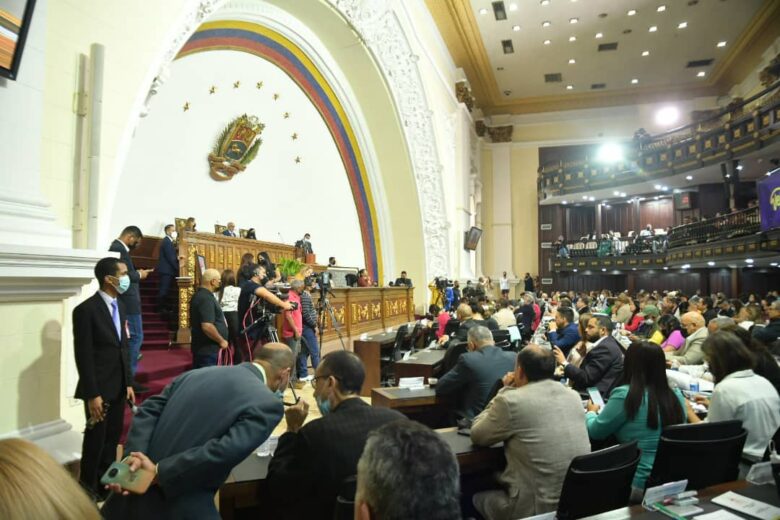 Los peligros de una regulación de redes sociales en Venezuela según diputados y ONG