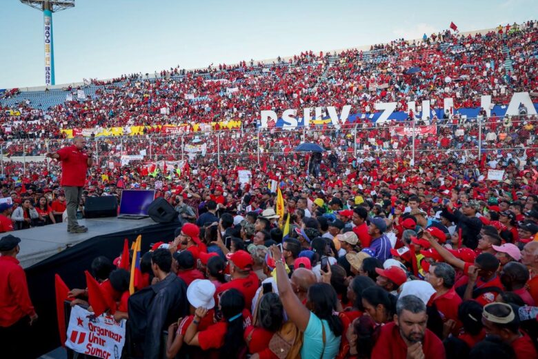 Qué pasa en la base chavista a partir del aumento salarial incumplido por Maduro